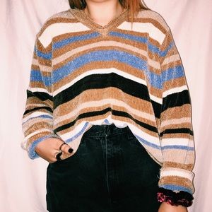 STRIPE RAW HEM CROPPED SWEATER
